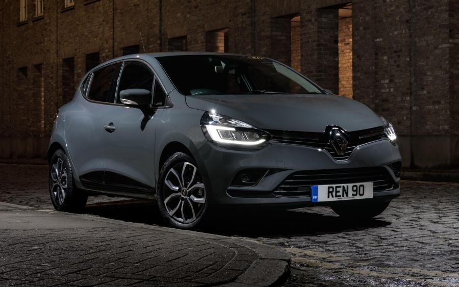 Renault Clio Urban (UK) '2018